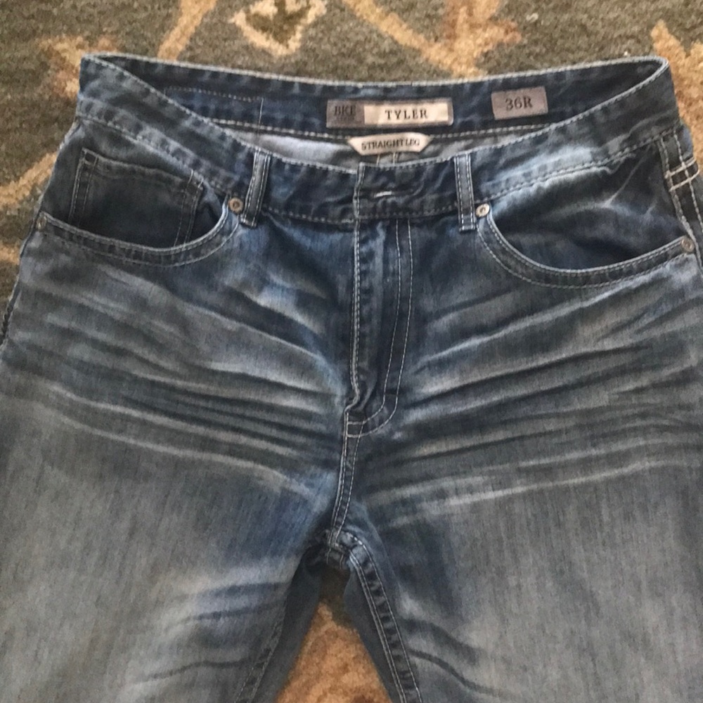 Buckle Jeans